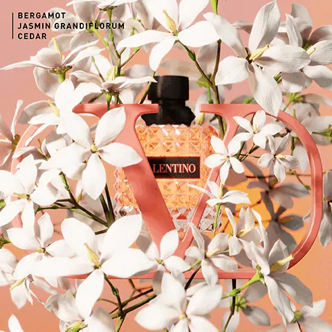 BERGAMOT, JASMIN GRANDIFLORUM, CEDAR. BORN IN ROMA, SAMBAC JASMINE, CASHERMAN, VANILLA. BORN IN ROMA YELLOW DREAM, LEMON ESSENCE, ROSE ESSENTIAL, WHITE MUSK. BORN IN ROMA CORAL FANTASY, BERGAMOT, JASMIN, GRANDIFLORUM, CEDAR. BORN IN ROMA GREEN STRAVAGANZA, LAPSANG SOUCHONG TEA ACCORD, JASMINE ABSOLUTE, VANILLA EXTRACT. 30ml,50ml, 100ml.