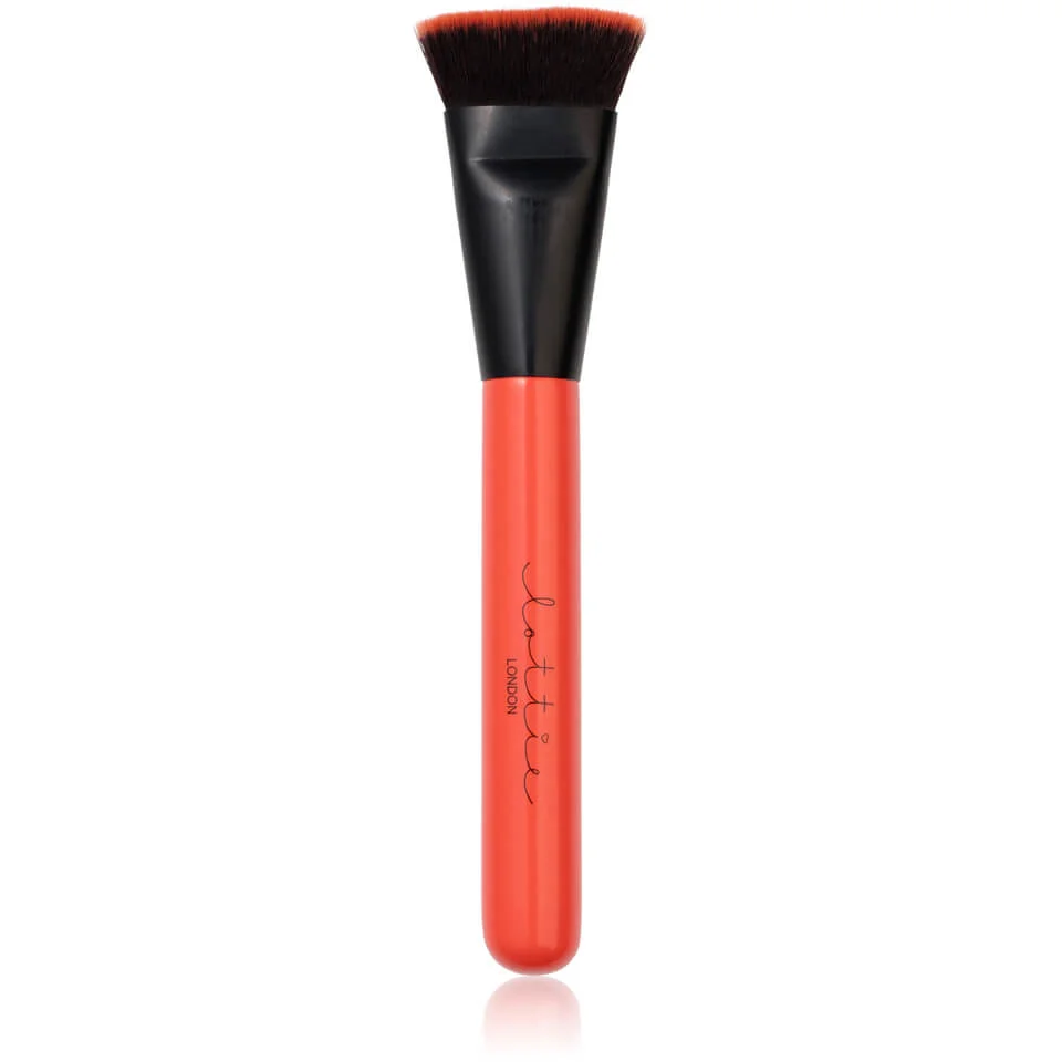 Lottie London Contour Queen - Flat Edge Brush Image 1