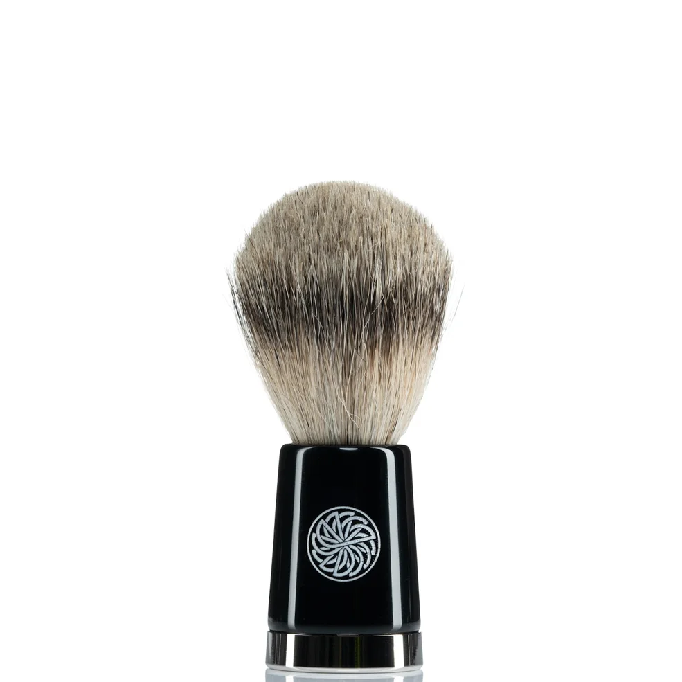 Gentlemen's Tonic Savile Row Brush - Horn Image 1