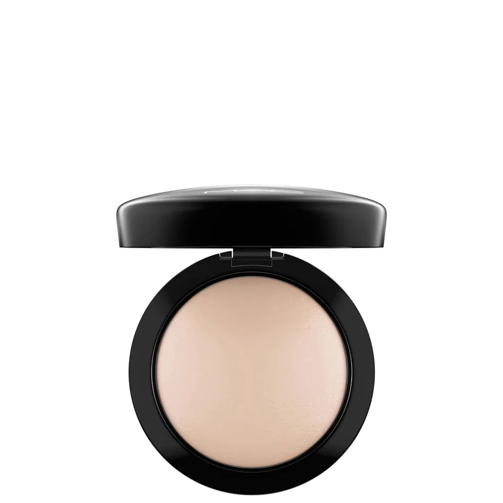 MAC Mineralize Skinfinish Natural Powder (Various Shades) Image 1