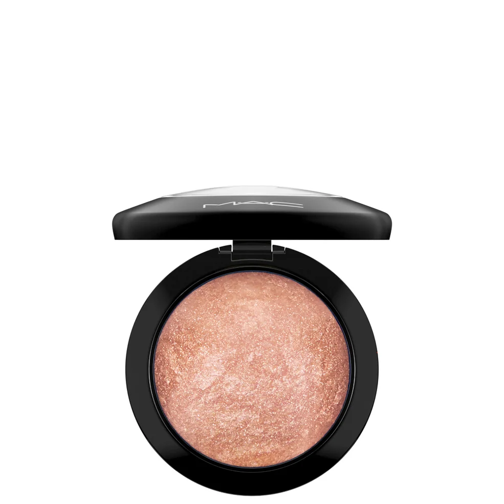 MAC Mineralize Skinfinish Highlighter (Various Shades) Image 1