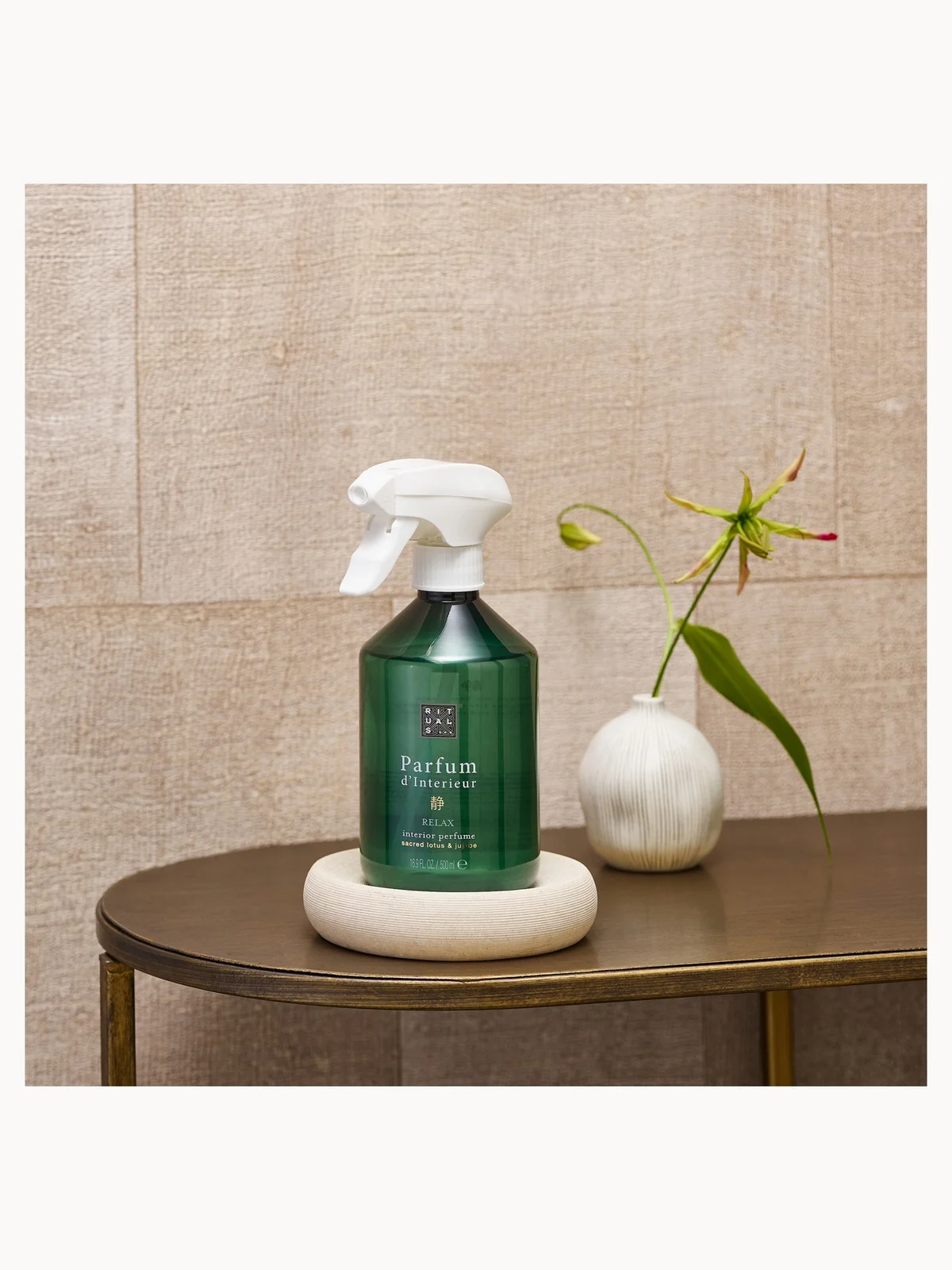 RITUALS Cofanetto Regalo con Diffusore The Ritual of Jing - Con bastoncini profumati al Fiore di Loto e Giuggiola (250 ml), 1 ricarica (500 ml) e 3 bastoncini di ricambio inclusi RITUALS Cofanetto Regalo con Diffusore The Ritual of Jing - Con bastoncini profumati al Fiore di Loto e Giuggiola (250 ml), 1 ricarica (500 ml) e 3 bastoncini di ricambio inclusi