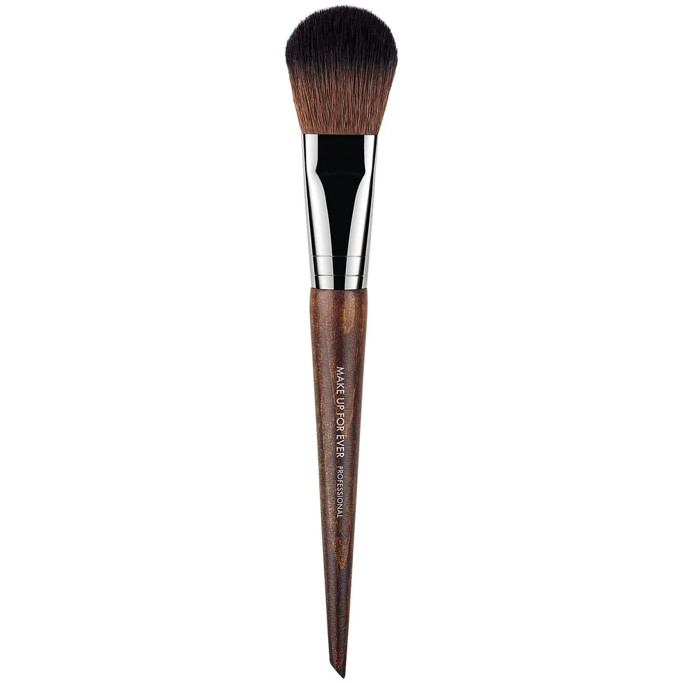 MAKE UP FOR EVER #156 Large Flat Blush Brush - Image 1