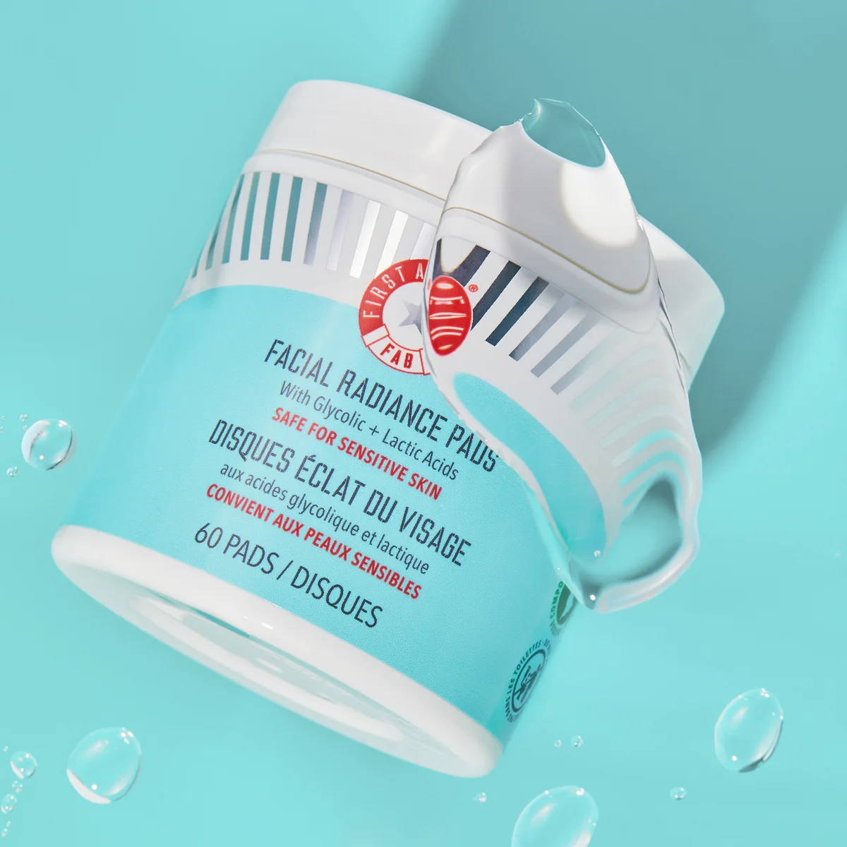 First Aid Beauty Facial Radiance Pads with Glycolic and Lactic Acids | LOOKFANTASTIC
