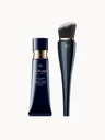Clé de Peau Beauté Radiant Cream Foundation O80 & Clé de Peau Beauté High Coverage Foundation Brush