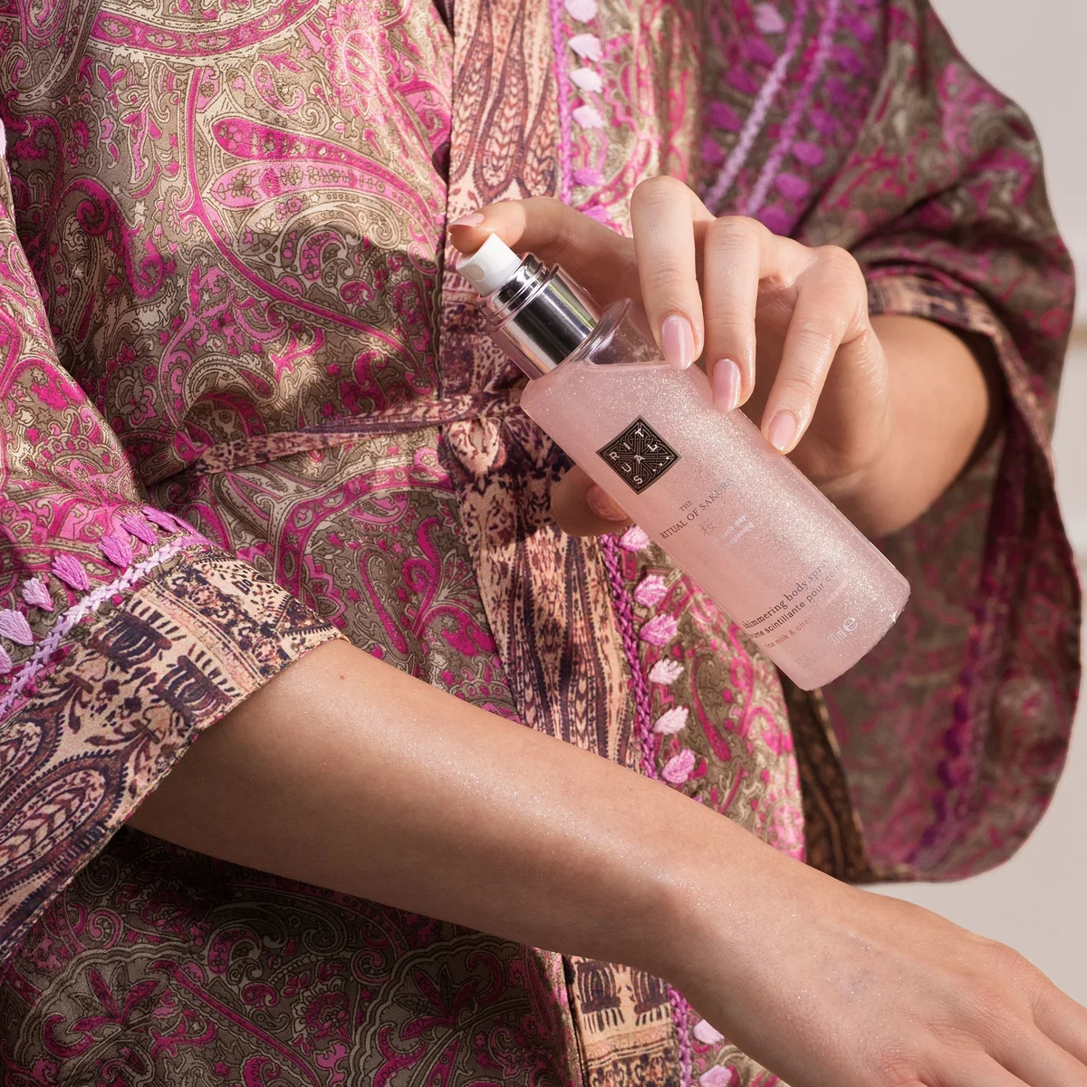 RITUALS The Ritual of Sakura Cherry Blossom Shimmering Body Spray